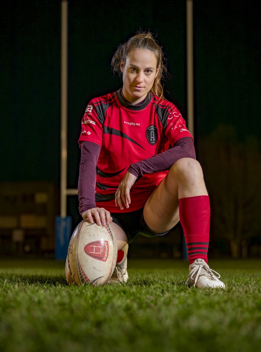 Michael Photographie Albaladejo Rugby Club Lausanne portrait joueuse bloque le ballon